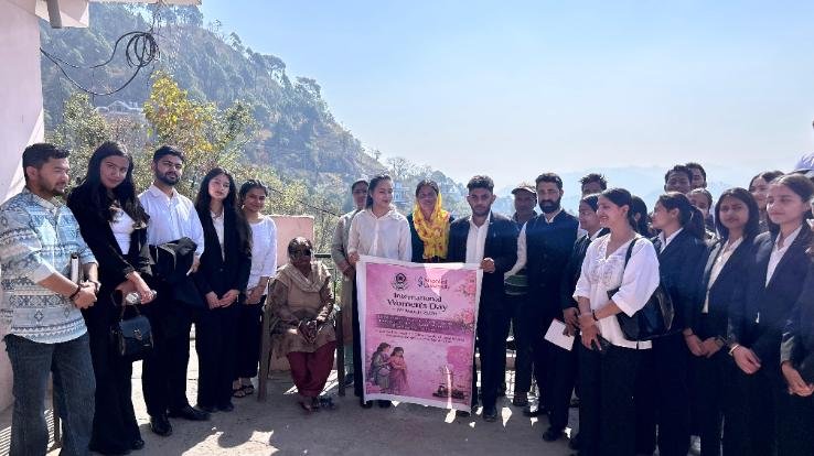 Solan: Students of Shoolini University went door to door and launched a legal awareness campaign