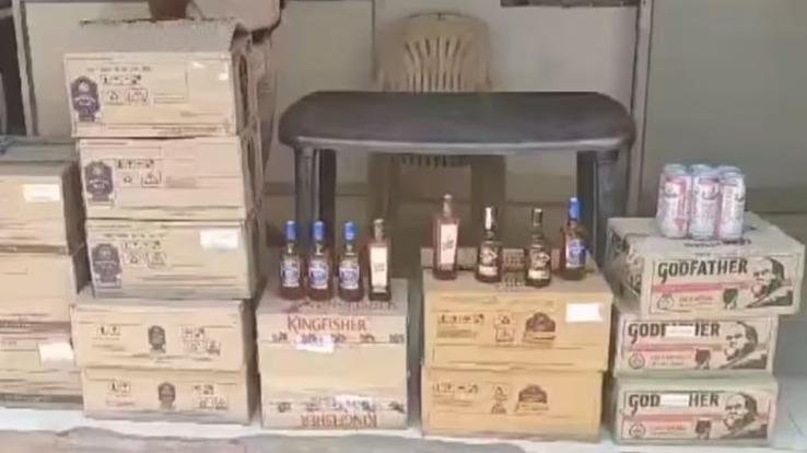 Police crack down on illegal liquor in Mandi, 22 boxes recovered