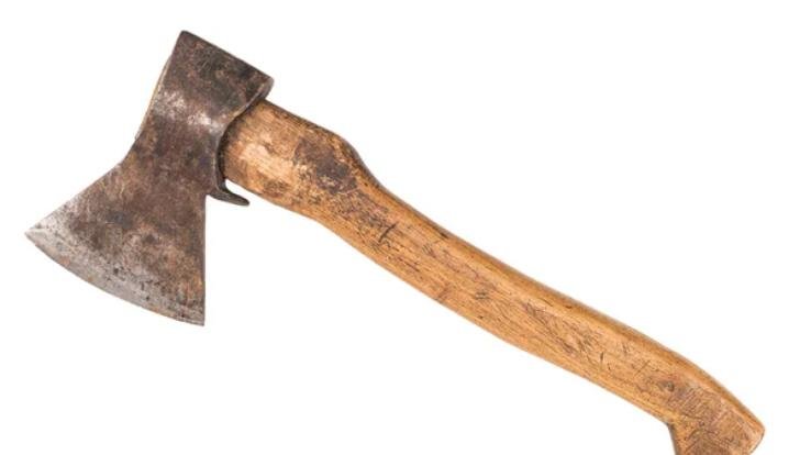 A shocking incident took place in Kutahan, Kangra, where a husband killed his wife with an axe.