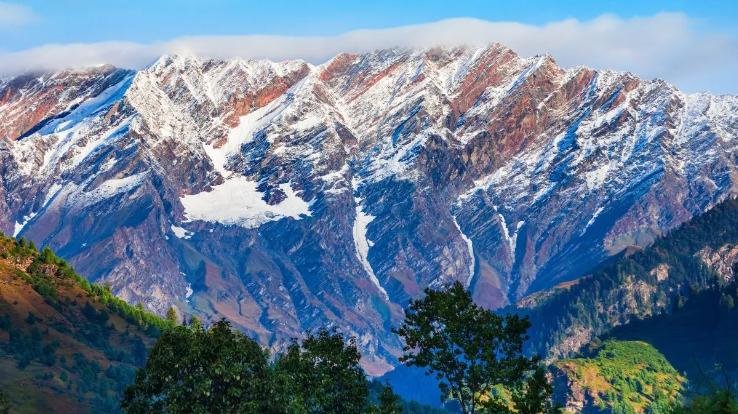 Himachal_Rain_and_nowfall_bring_down_temperatures_hailstorm_alert_issued_for_April_7-8