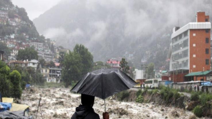 Weather to worsen in 10 districts of Himachal today: Alert of heavy rain, storm and hailstorm