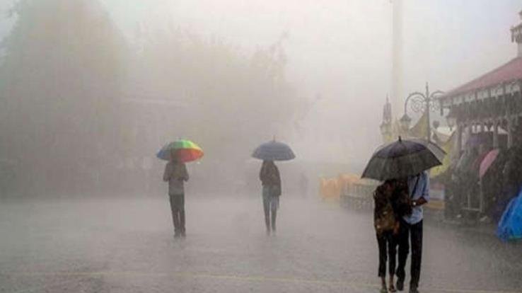 Rain and storm continue in Himachal, yellow alert in 4 districts today