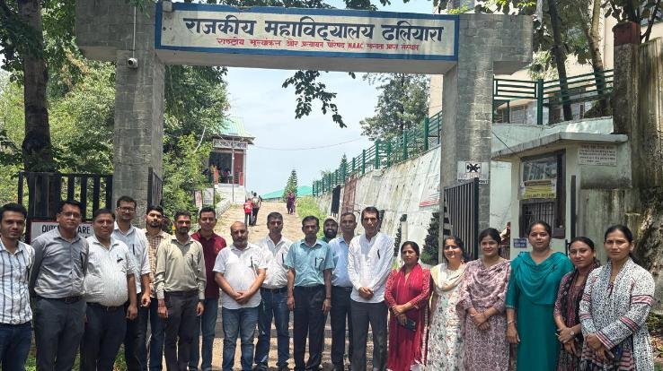  Dhaliara College teachers protest demanding DPC and CAS notification.