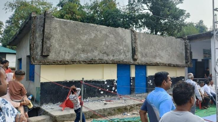Major accident during a kabaddi match in Kangra; concrete roof collapses suddenly; 25 people injured, 3 in critical condition.
