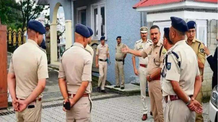Shimla Police deals a major blow to drug smugglers; assets worth ₹40.5 lakh seized across three cases.