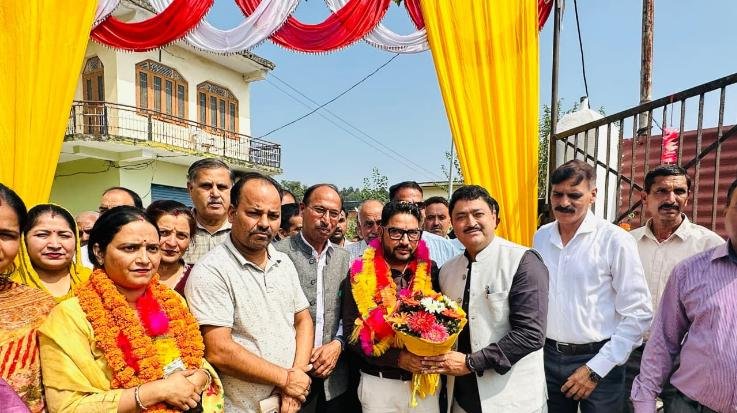 राजकीय वरिष्ठ माध्यमिक पाठशाला बरठी में सजा सांस्कृतिक मंच, बच्चों की शानदार प्रस्तुतियों ने जीता दिल
