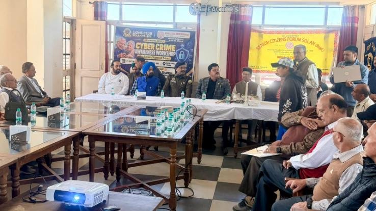 Cyber ​​Crime Awareness Workshop organized by Lions Club Solan Valley and Senior Citizens Forum Solan