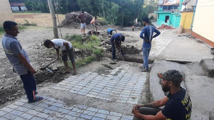लॉक डाउन के दौरान सामुदायिक सहभागिता की मिसाल कायम कर रहे ग्रामीण