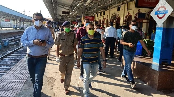 श्रमिक स्‍पेशल'' ट्रेन में बैठते ही लौटी मुस्‍कान