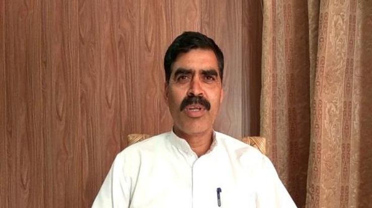 प्रदेश सरकार और केंद्र सरकार कथित नौटंकी और ड्रामाबाजी बंद करे : बंबर ठाकुर