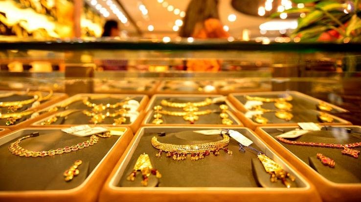 सुनार का कारीगर 13 तोले सोना लेकर फरार