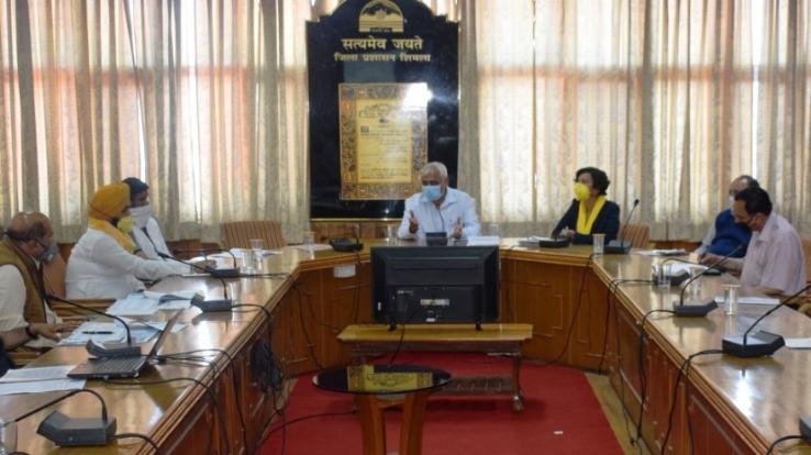 उपायुक्त ने होटल, ढाबा तथा होम स्टे व रैस्टोरेंट यूनियन के प्रतिनिधियों से की बाचतीच