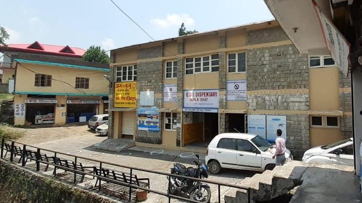 डॉक्टरों के आभाव से झूझ रहा 13 पंचायतों का केंद्र बिंदु ईएसआई अस्पताल 