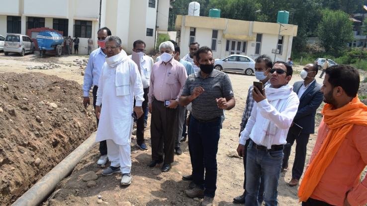 विधायक सुभाष ठाकुर ने किया लुहणू मैदान में स्थित खेल परिसर का निरीक्षण