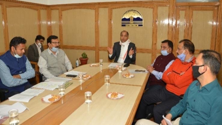 मुख्यमंत्री ने विभिन्न आवास योजनाओं के लाभार्थियों से की बातचीत 