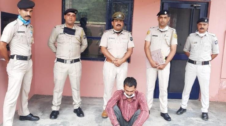 गाड़ी से तेल व अन्य सामान बेचने का आरोपी ट्रक चालक हुआ गिरफ्तार 