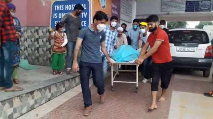 कुलगाम में आतंकियों ने भाजपा नेता को बनाया निशाना 