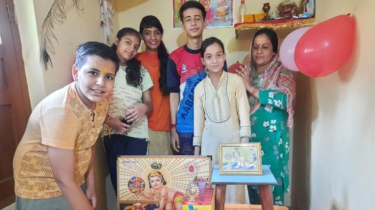 भगवन श्री कृष्ण से कोरोना को जल्द खत्म करने की प्रार्थना 