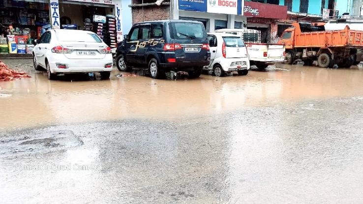 Drains-blocked-by-little-rain-water-entered-inside-houses