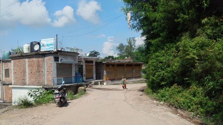 तीन पंचायतों को जोड़ने वाला मुख्य चौक पनोह हुआ सूना 