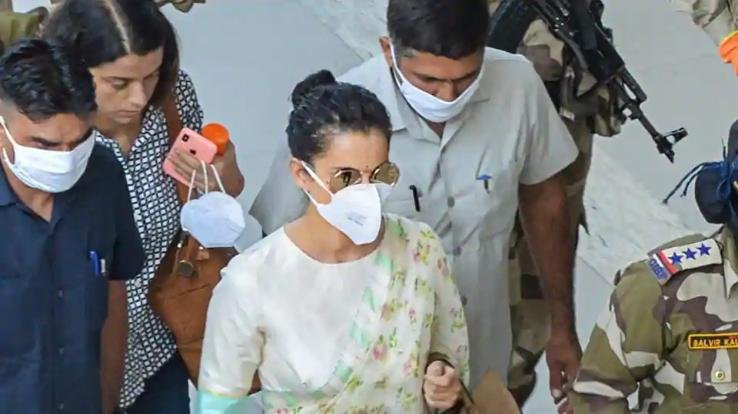 kangana-reached-mumbai-shivsena-protests