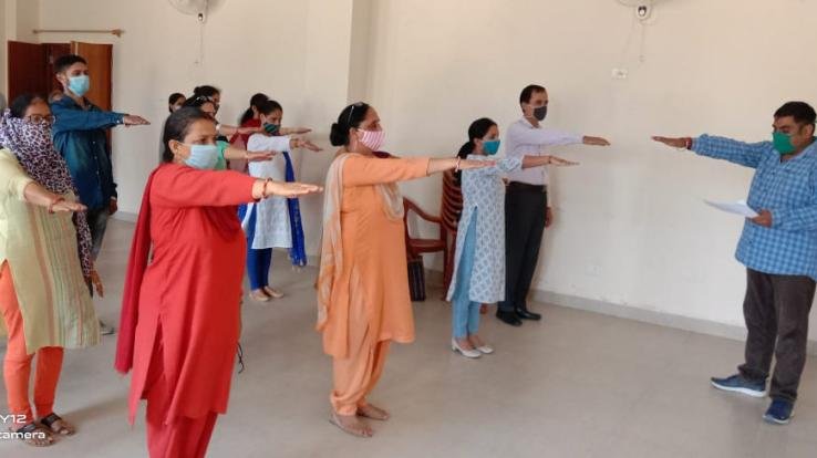 Awareness-camp-organized-in-Civil-Hospital-Ghumarwin