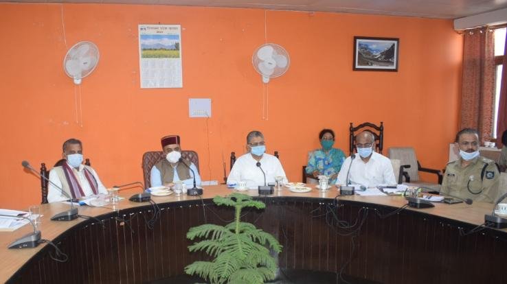 dr-rajiv-saijal-held-a-review-meeting
