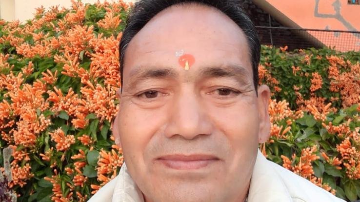 Permission-should-be-granted-to-all-taxi-vehicles-to-go-to-Rohtang