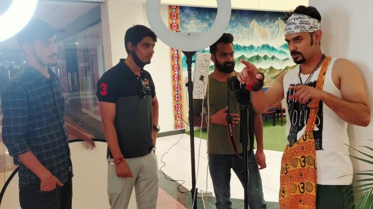 Shooting-of-film-series-on-the-banks-of-Govindsagar-lake