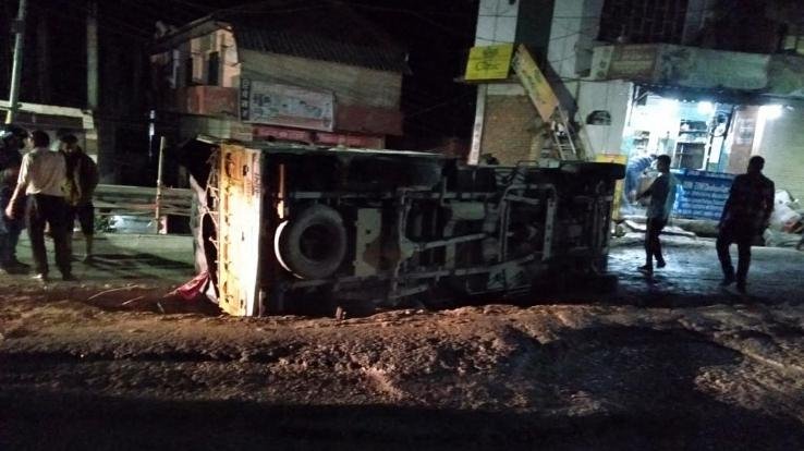 people-upset-over-bad-road-conditions