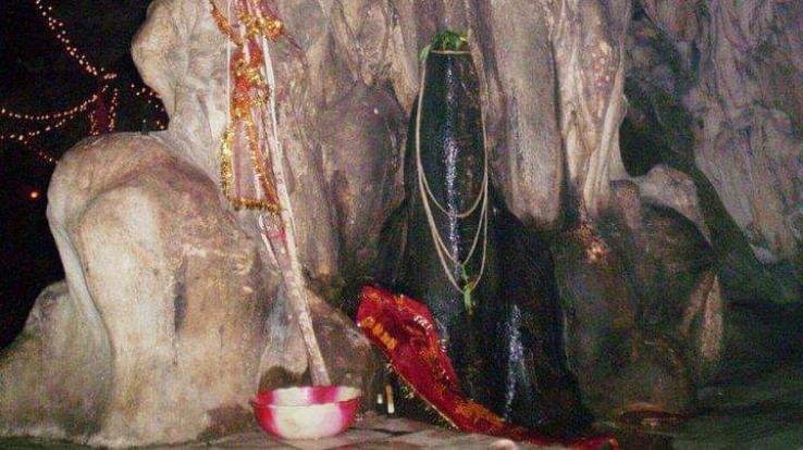 programs-organised-in-shiv-tandav-gufa-kunihar