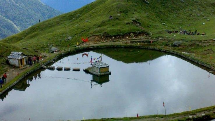 yulla-kanda-jheel-in-kinnaur