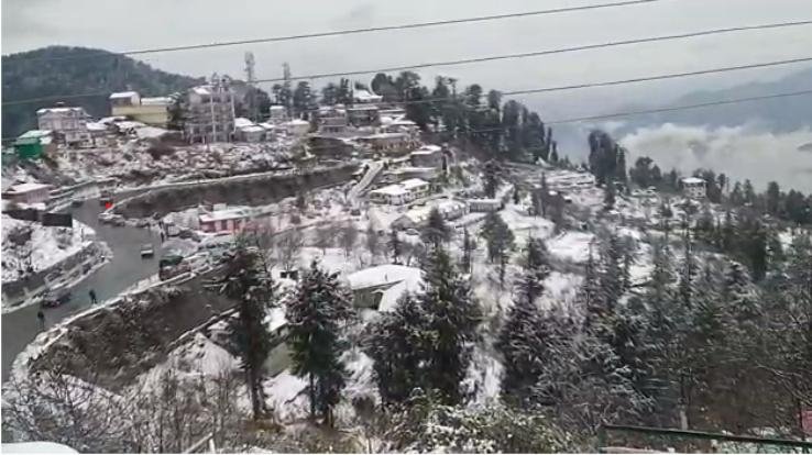 snowfall-in-kufri-Tourism-business-still-not-flourishing