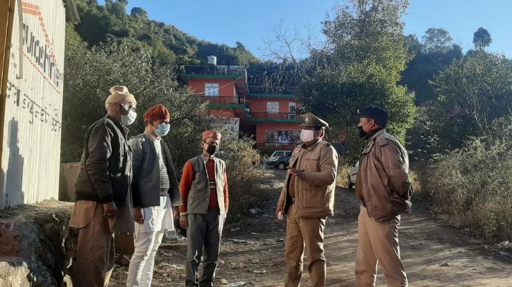 people-roaming-without-wearing-masks-were-fined