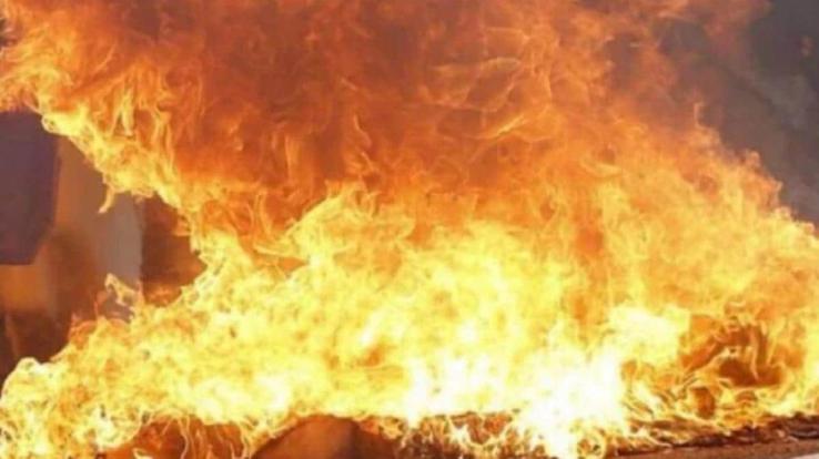 Fire-in-mask-making-factory-1-killed