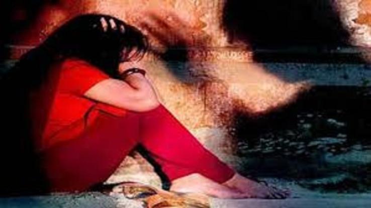 Female-employee-accused-Patwari-of-sexual-abuse