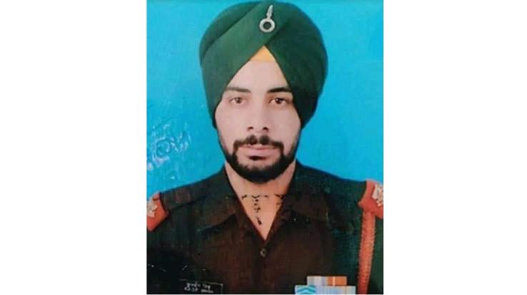 Himachal's soldier martyred in Dras
