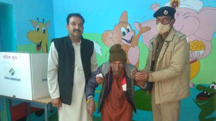 polling-in-Kandaghat-development-block-in-third-phase