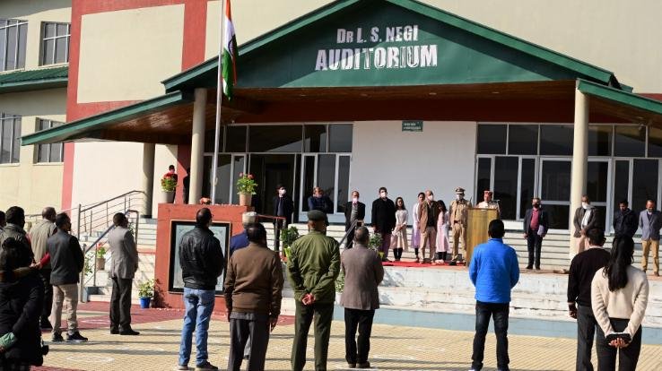 republic-day-celebrated-in-nauni-university 