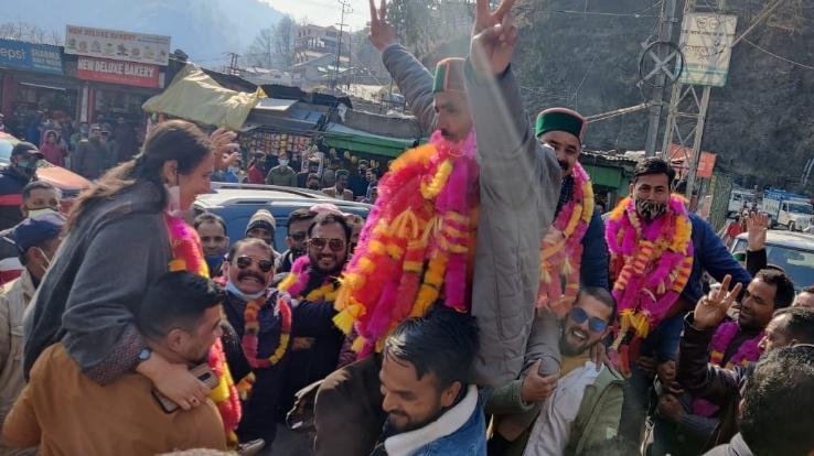 Panchayati Raj BJP occupied Rohru, Suresh Bhardwaj congratulated on victory