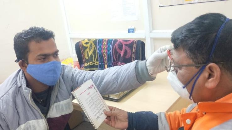 Conducting eye check-up for drivers