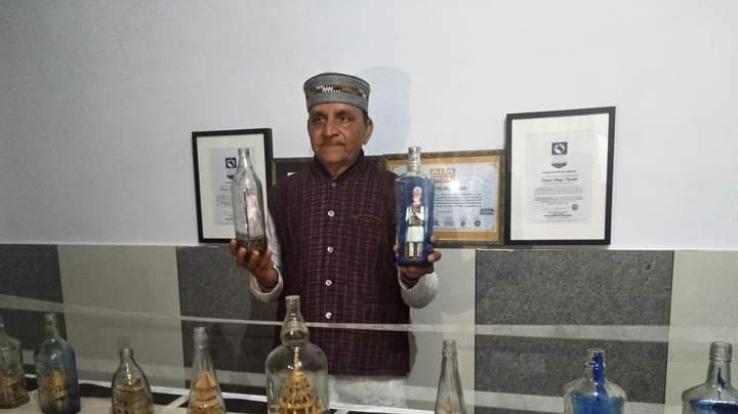 कांच की बोतलों में बांस की लकड़ी से अपनी कल्पनाओं को मूर्त रूप देकर पाया पद्य श्री सम्मान, अब स्थानीय हस्तशिल्पियों को तराशेंगे करतार सिंह सौंखले