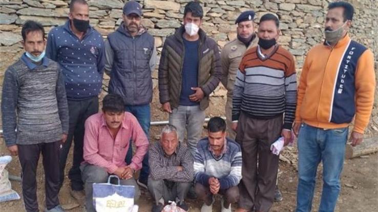 Police recovered 7 kg 190 grams of charas from drug smugglers