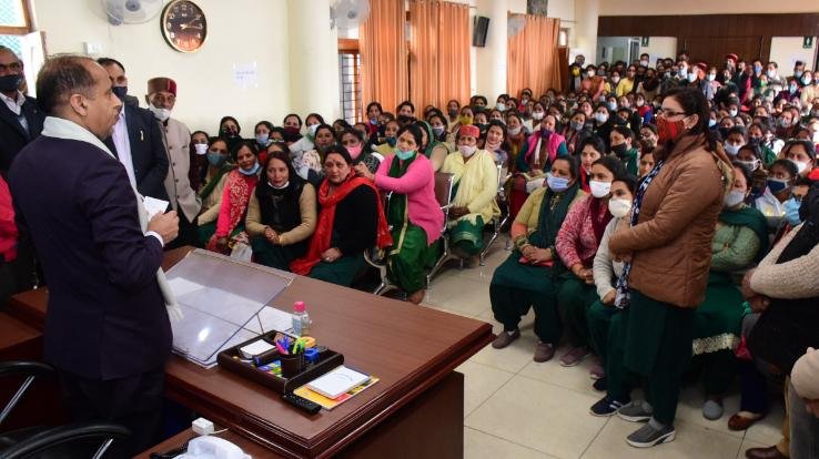 ASHA workers made the Chief Minister aware of their demands