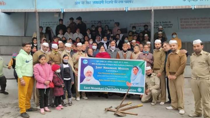 Cleanliness and plantation campaign launched by Nirankari volunteers