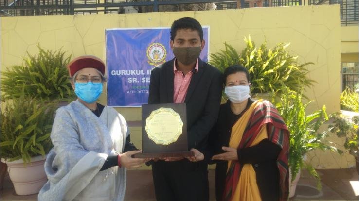 Naman Malpani, an alumnus of Gurukul School honored