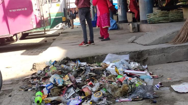 Crispy condition of cleanliness seen at Kunihar's new bus stand