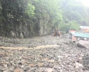 Mansoon Rain- First Verdict landslide in sadhupul