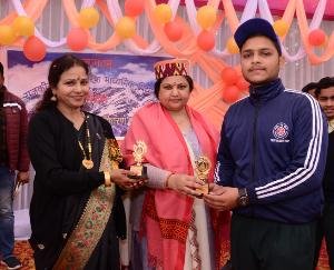 Dharamshala: Annual prize distribution ceremony organized in Sakoh and Mandal schools