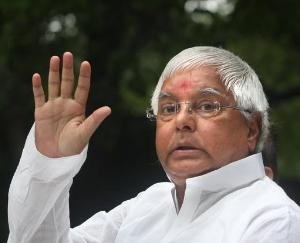 cbi-arrives-to-question-lalu-yadav